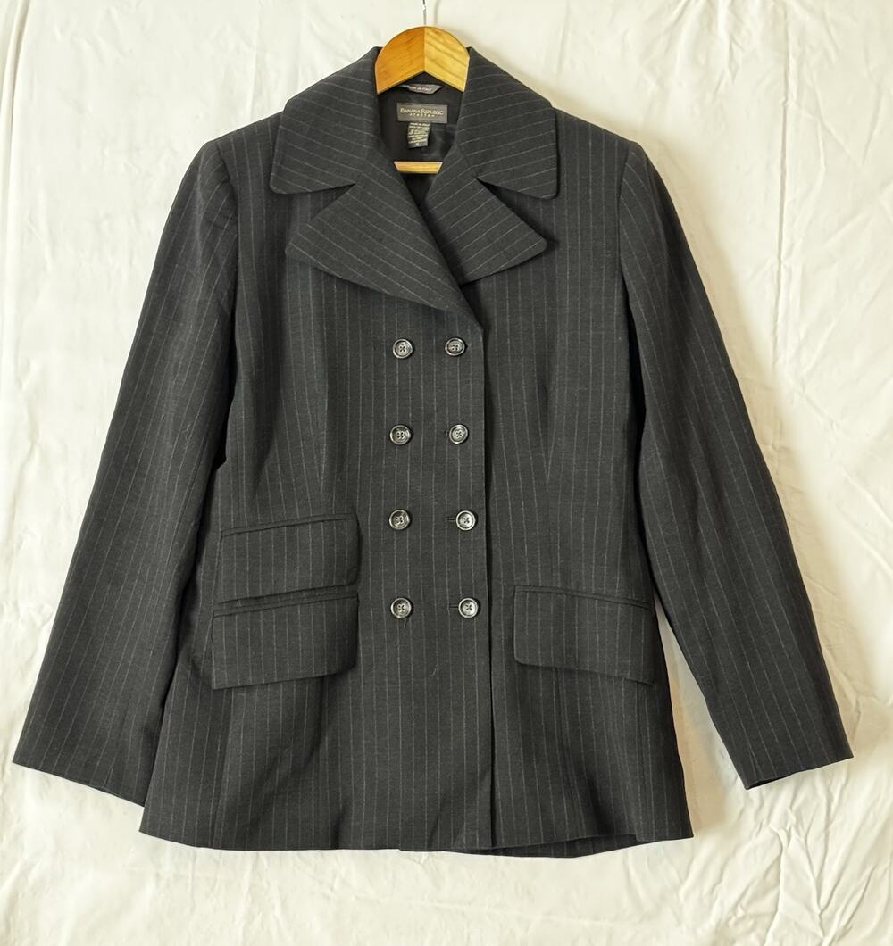 Banana Republic Womens Sz 10 Double Breasted Blazer 96% Wool Charcoal Pinstripe